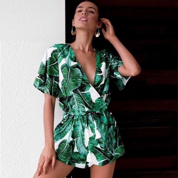 Pants - ♥️HOST PICK❣️❣️❣️5 ⭐️RATED❌❤️❤️❤️LOLA  Romper